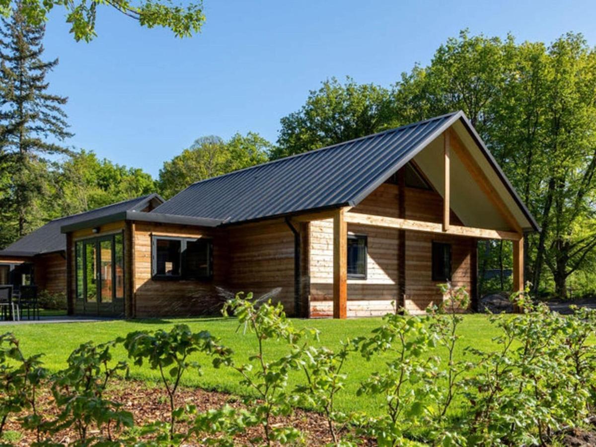 Cosy Wooden House Amid Woods In Soesterberg Утрехт Экстерьер фото